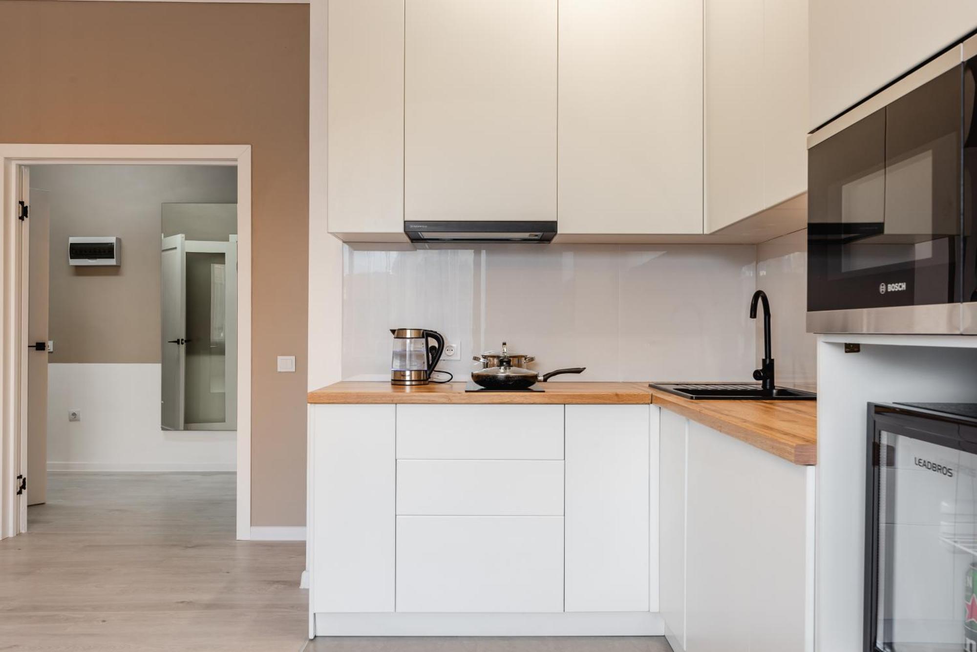 Five Business-Class Rooms In R-House Near Mega Center Алма Ата Екстериор снимка