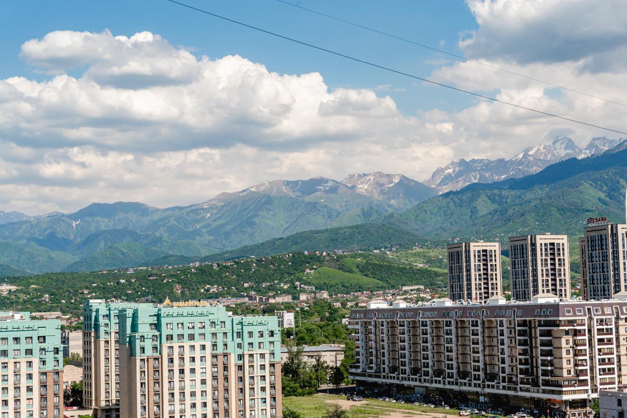 Five Business-Class Rooms In R-House Near Mega Center Алма Ата Екстериор снимка