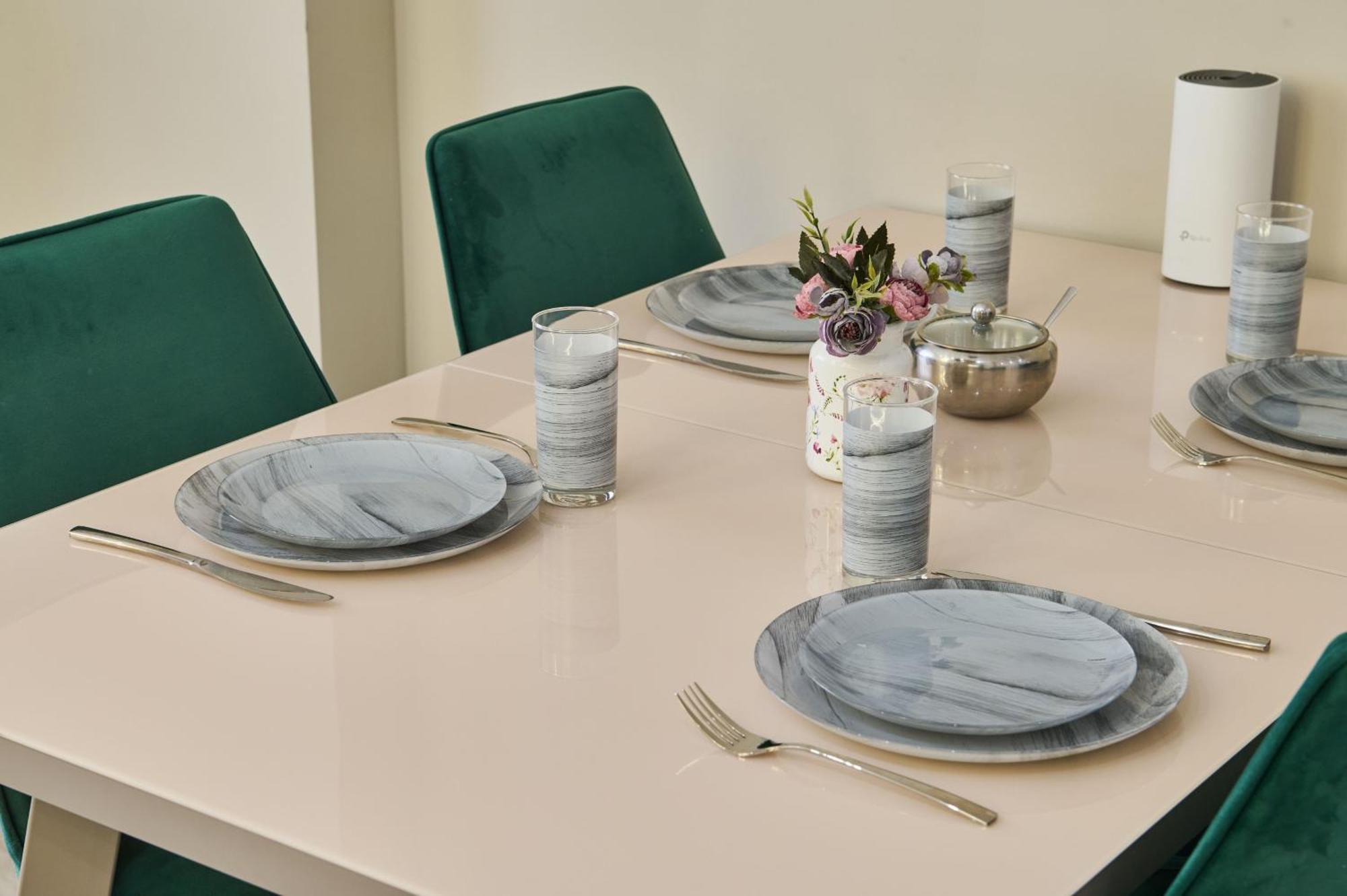 Five Business-Class Rooms In R-House Near Mega Center Алма Ата Екстериор снимка