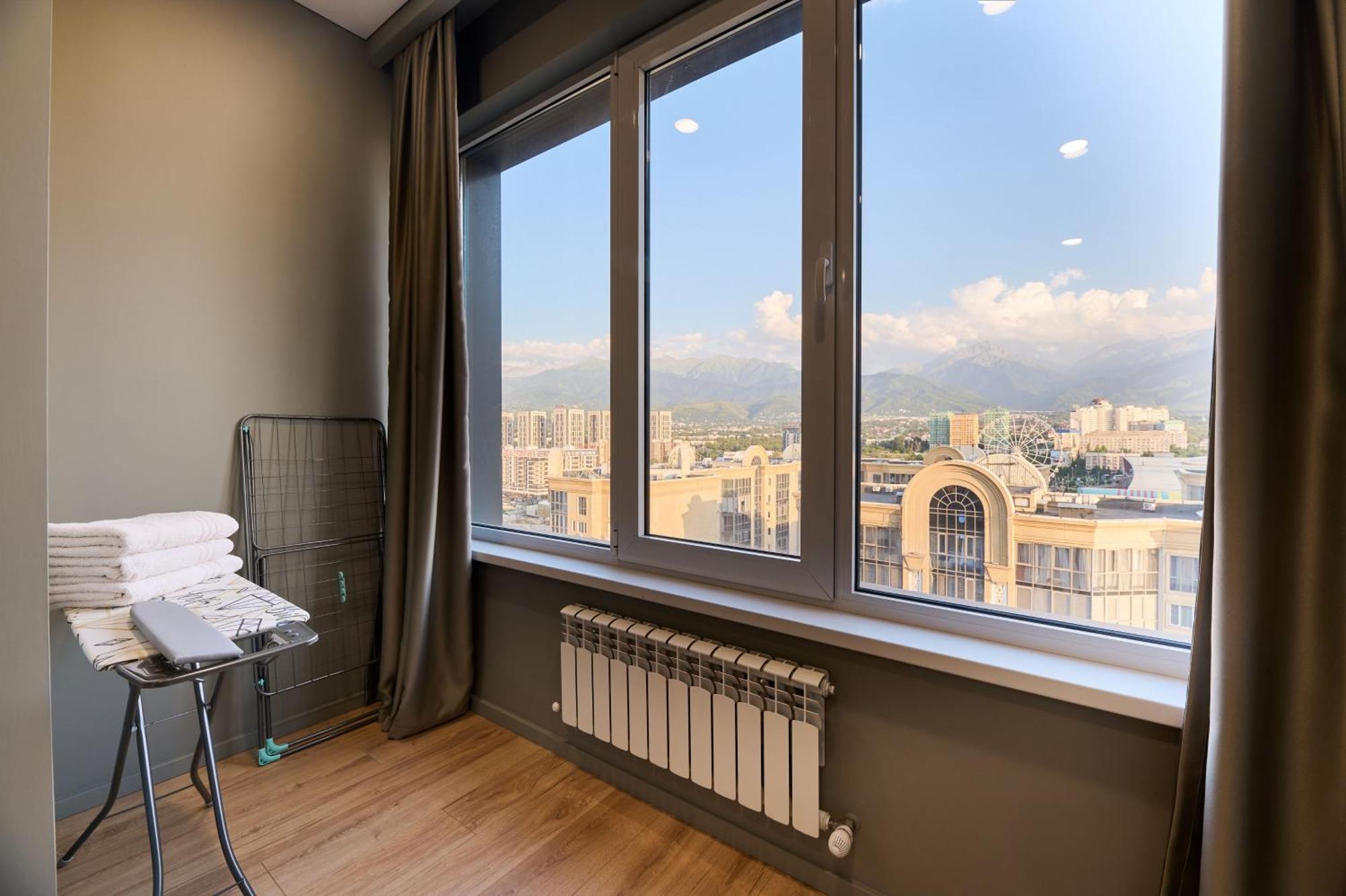 Five Business-Class Rooms In R-House Near Mega Center Алма Ата Екстериор снимка